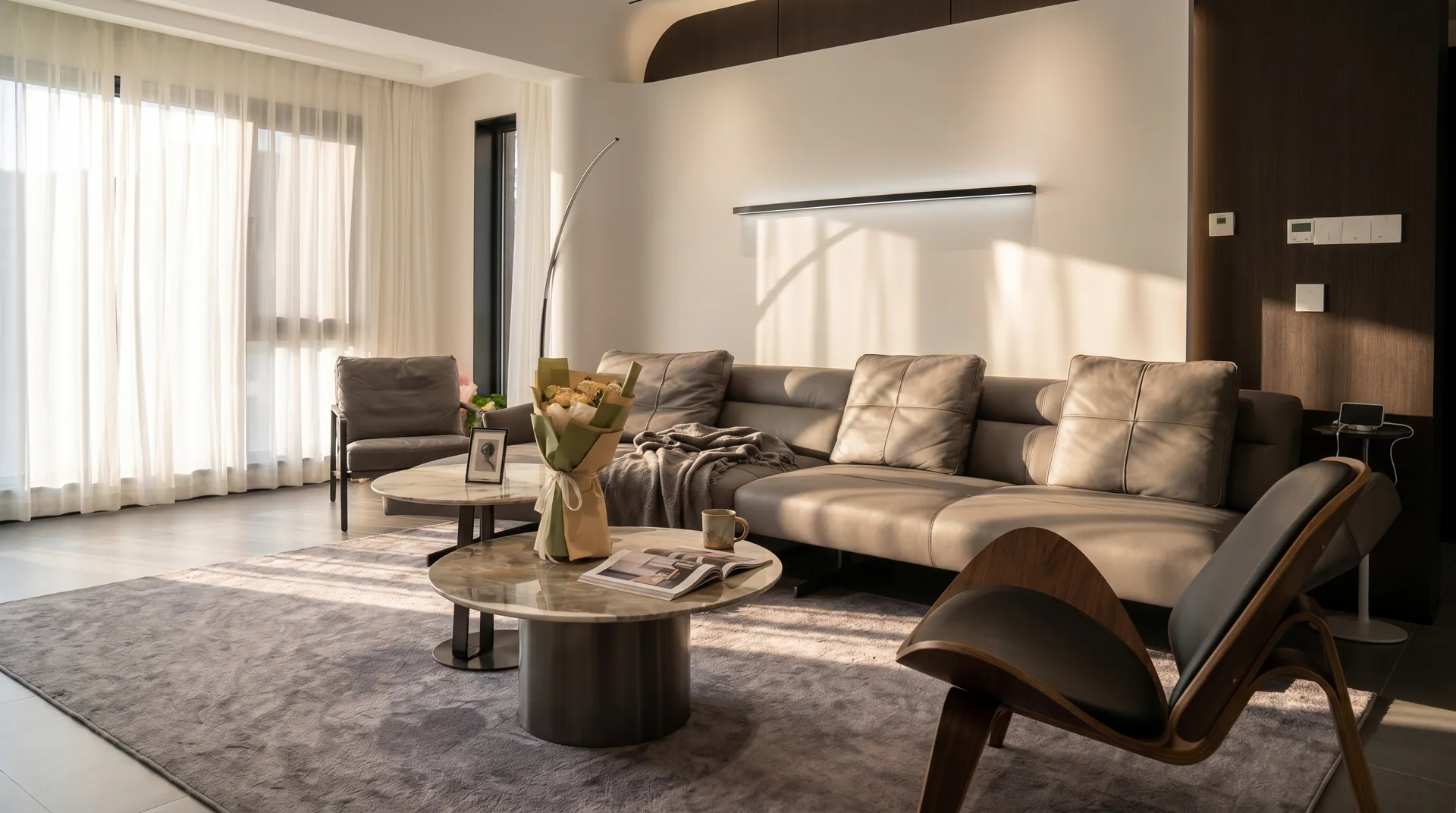 Italian minimalist light luxury residence